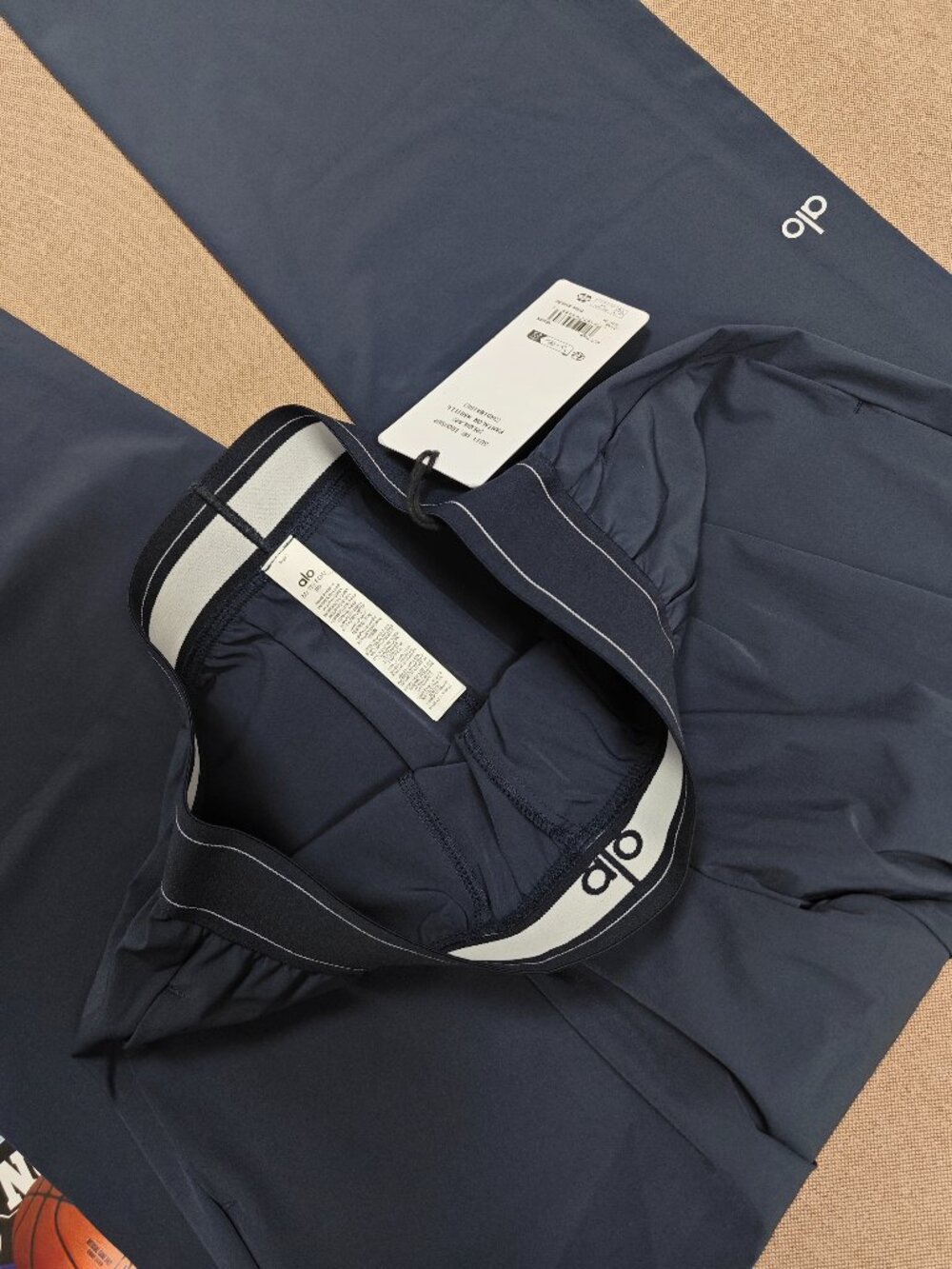 ALO Yoga😍Regular 30” Suit Up Trouser Navy Blue, Relaxed Fit Wide Leg Pants - Picture 5 of 8